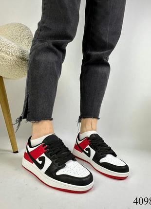 Кросівки молодіжні, червоно-чорні3 фото