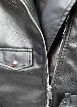 Куртка косуха женская весна/осень, черная3 фото
