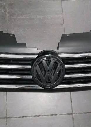 Ришітка радіатора vw passat b7