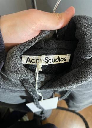 Худи кacne studios акне студиос5 фото