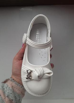 Туфли детские белые лаковые3 фото