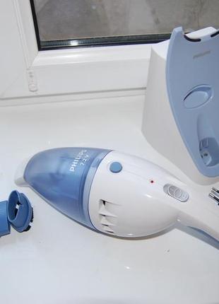 Автомобильный (мини) аккумуляторный пылесос philips fc 6055 7,2 v
