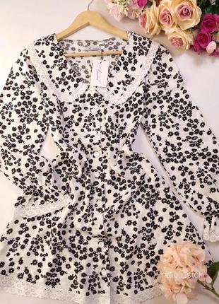 Роскошное платье с кружевом в мелких цветашках3 фото