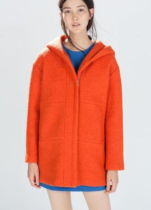 Оранжевое пальто от trafaluc by zara