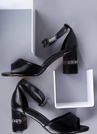 Босоножки женские черные на каблуке б15605 фото