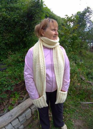 Білий плетений шарф з кишенями.1 фото