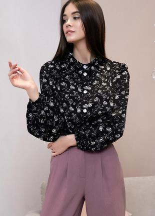 Женская блузка(блуза) с широкими, длинными рукавами, с воротником. в цветочек. черная m