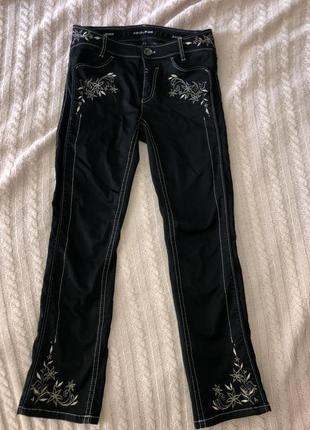 Стильні вінтажні джинси y2k чорні стретчеві з вишивкою3 фото