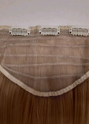 Волосся на заколках