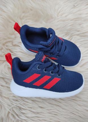 Кроссовки adidas 19  размер5 фото