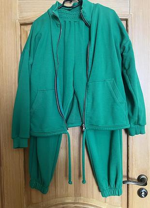Костюм комфортный стильный