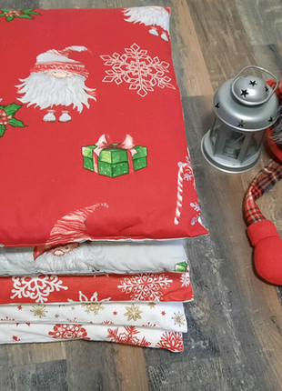 Подушка новорічна "сніжинки" розмір 40×40 см1 фото