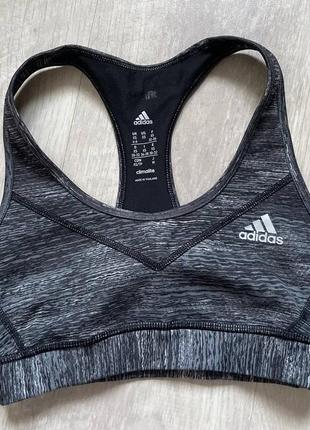 Спортивный оригинальный топ adidas