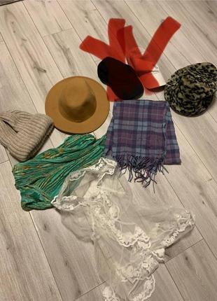 Лот верхних уборов, лот одежды, шарф, шапка, кепка, панама, шляпа