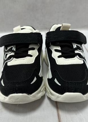 Стильні дитячі кросівки для хлопчика kimbo  чорно бежеві 27-303 фото