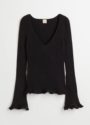 Кофта с декольте на длинный рукав в рубчик