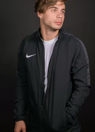 Куртка олимпийка ветровка для бега и повседневной nike dri fit1 фото