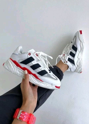 Мега круті кросівки  adidas 36-41