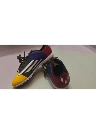 Футбольні стоноги adidas f10 messi tf3 фото