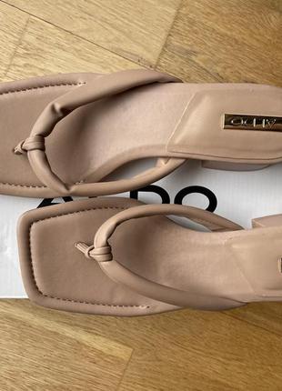 Шльопанці жіночі aldo