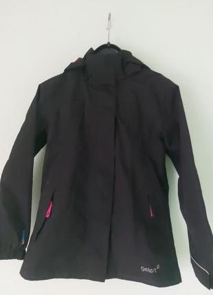 Курточка спортивная,ветровка
