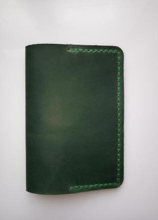 Стильна обкладинка на паспорт зі шкіри зеленого кольору