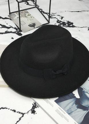 Шляпа фетровая федора унисекс с устойчивыми полями и бантиком черная1 фото