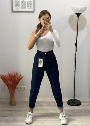 Джинсы mom denim