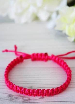 Плетеный розовый браслет-фенечка. розовый браслет из шнура.4 фото