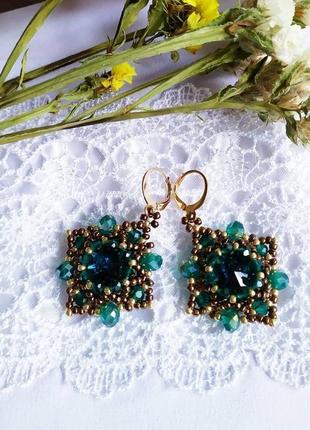 Серьги подвески изумрудные