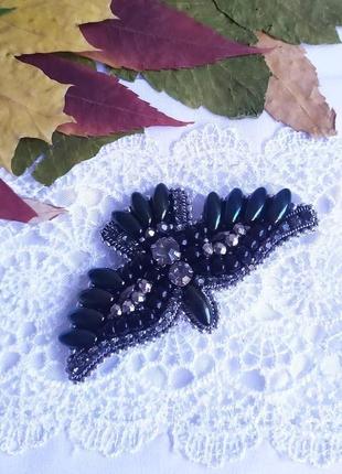 Брошь с кристаллами черная птица3 фото