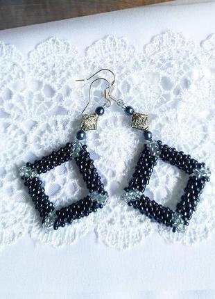 Серьги подвески ромбы бисерные плетеные