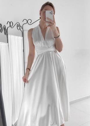 Белое атласное платье на завязках в стиле мерилин моноро