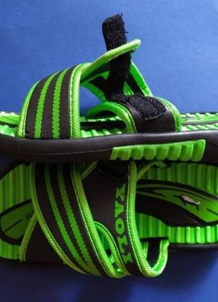 Шлепанцы на мальчика6 фото