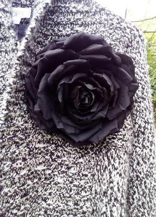 Большая шелковая роза на одежду.5 фото