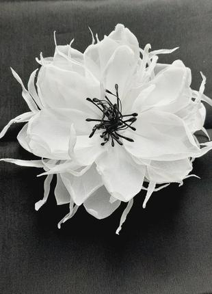 Брошь-цветок. чокер с белым цветком.7 фото