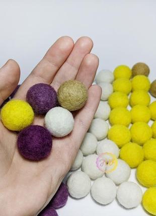 Набор шерстяных шариков для творчества "весенний шафран"4 фото