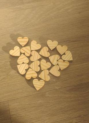 Сердечки з дерева1 фото