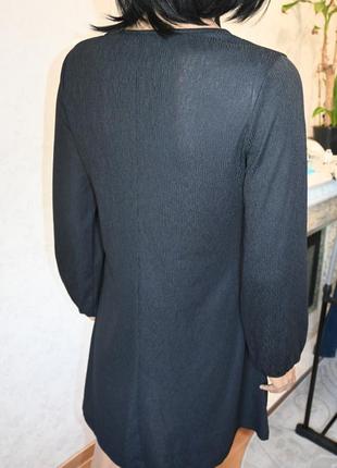Чорна сукня жатка з v образним вирізом6 фото