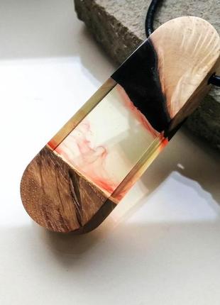 Кулон деревянный с эпоксидной смолой - подарок девушке на день рождения