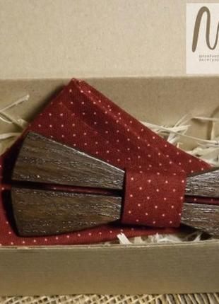 Набор деревянной бабочки с нагрудным платком в бордовый горошек классик1 фото