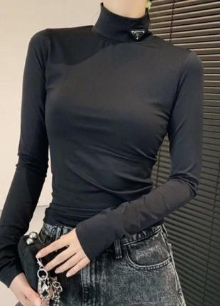 Трендовий лонгслів-гольф в стилі prada прада чорного кольору💕