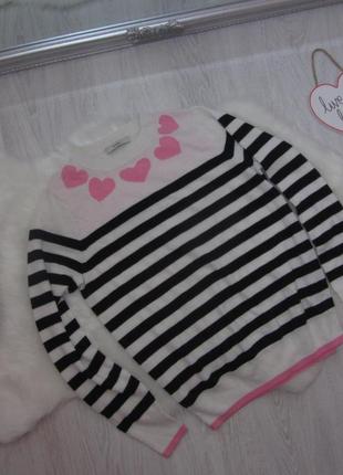 Гарний смугастий чорно-білий светр із сердечками/кофта/джемпе