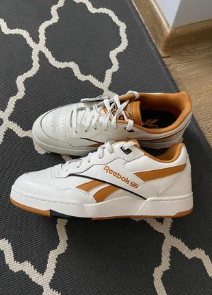 Кожаные кроссовки reebok bb 4000 ii