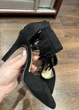 Босоніжки 35р