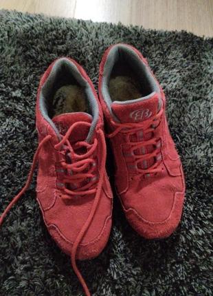 Кросівки жіночі червоні замшеві2 фото