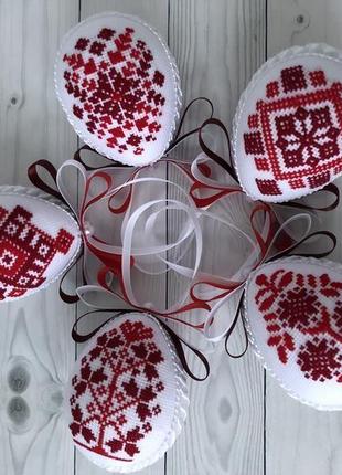 Вишиті писанки «монохром»