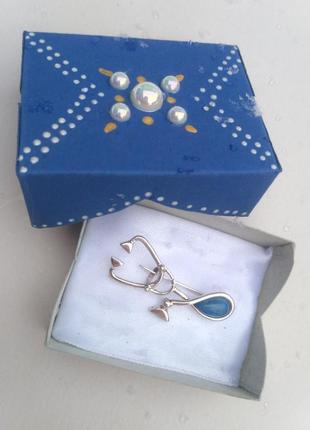 Брошка-шпилька "стетоскоп". срібло, напівкоштовні камені.