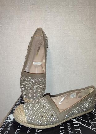 Легкие удобные брендовые туфли