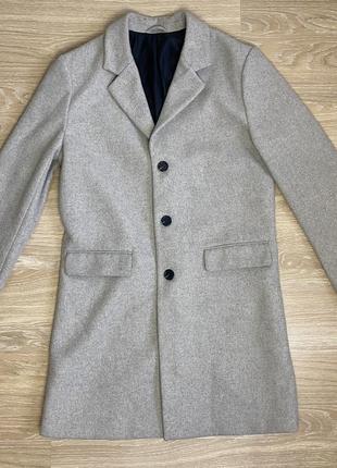 Трендовое мужское пальто.2 фото
